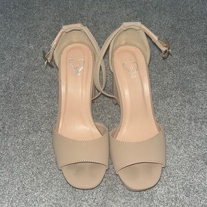 basic nude heels from windsor